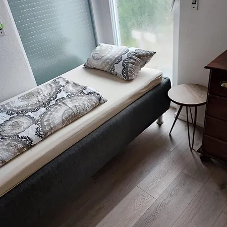 Apartment Von-seeckt-strasse 9 *